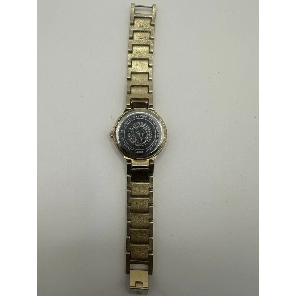 Anne Klein it has